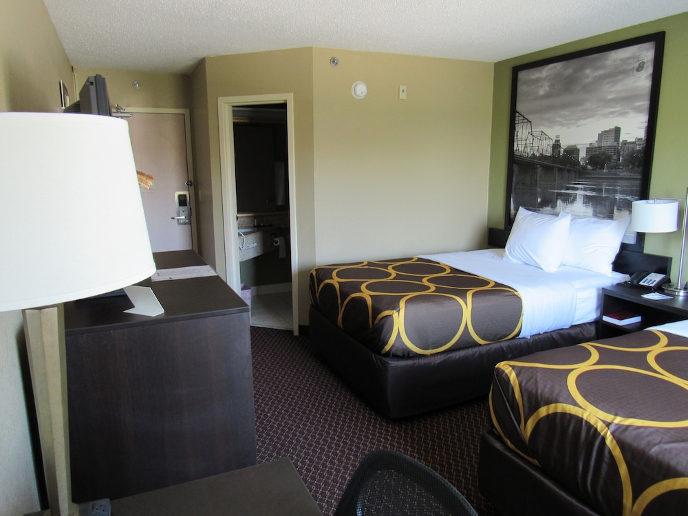 Room, 2 Double Beds, Smoking - Photo 13