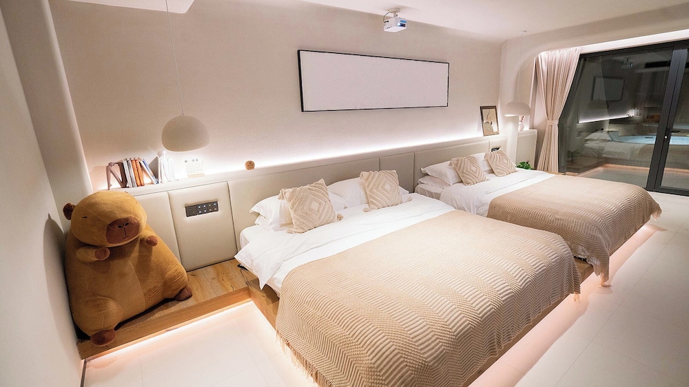 Luxury Suite