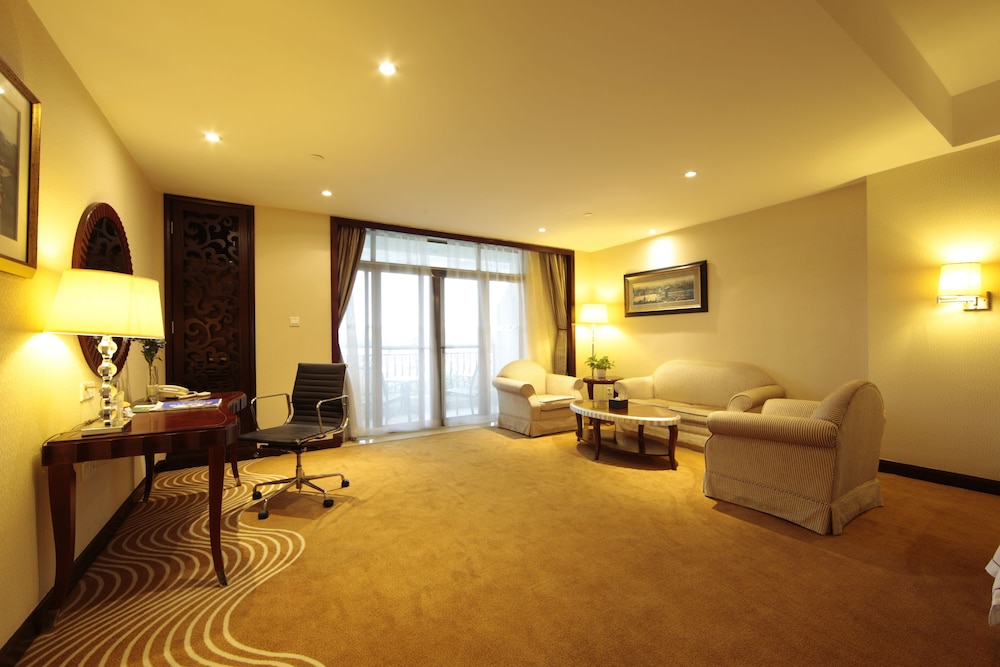 Superior Suite photo 1