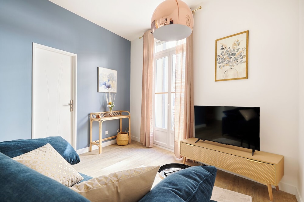 Apartment, Balcony