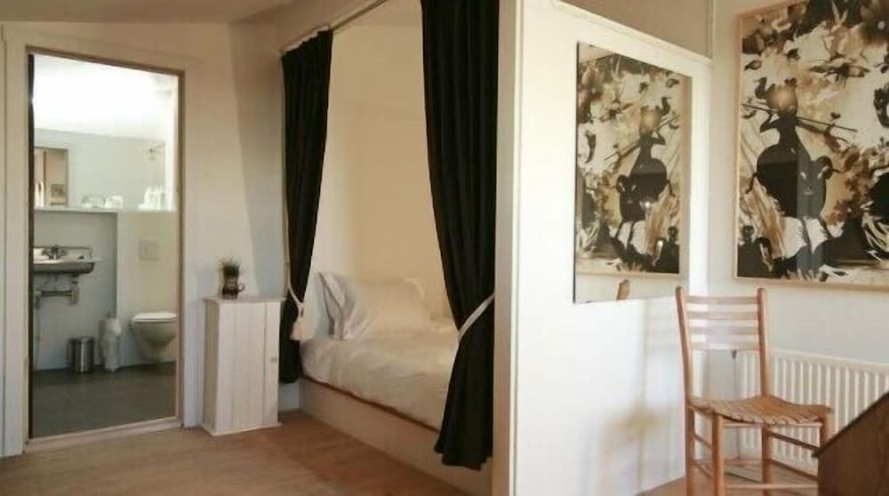 Triple Room, Private Bathroom photo 3
