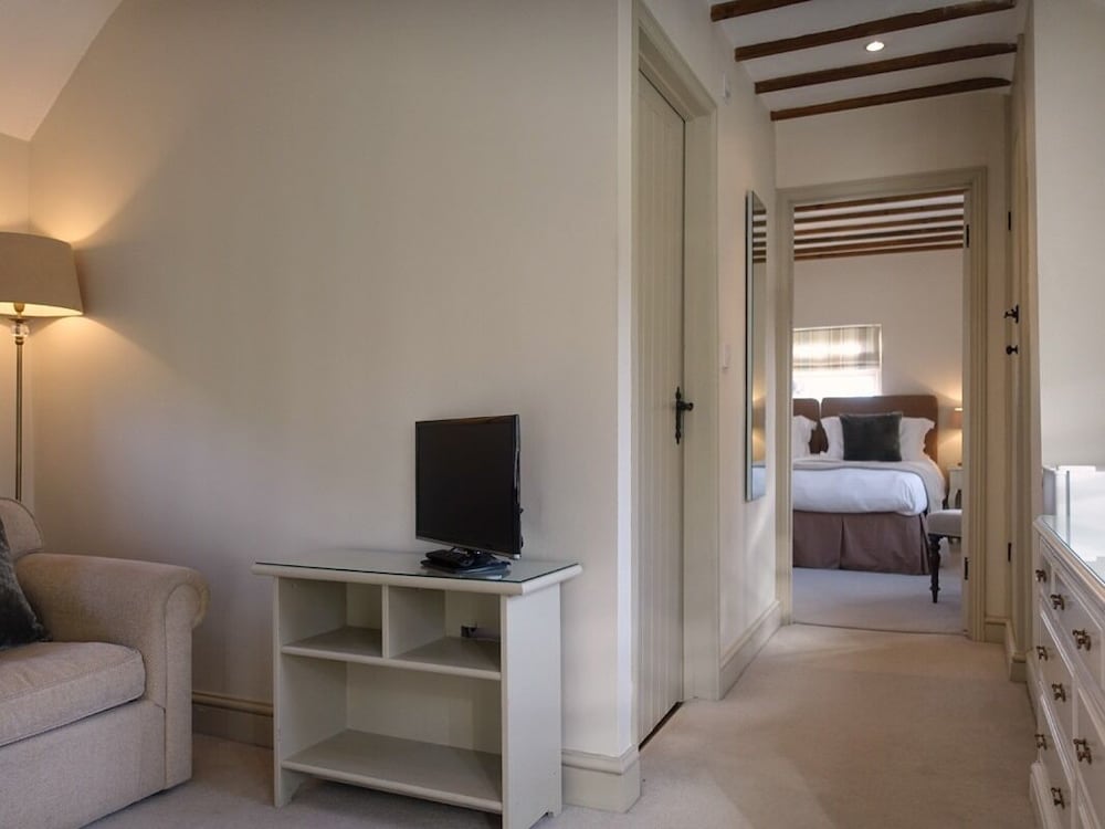 Superior Suite, Ensuite photo 3