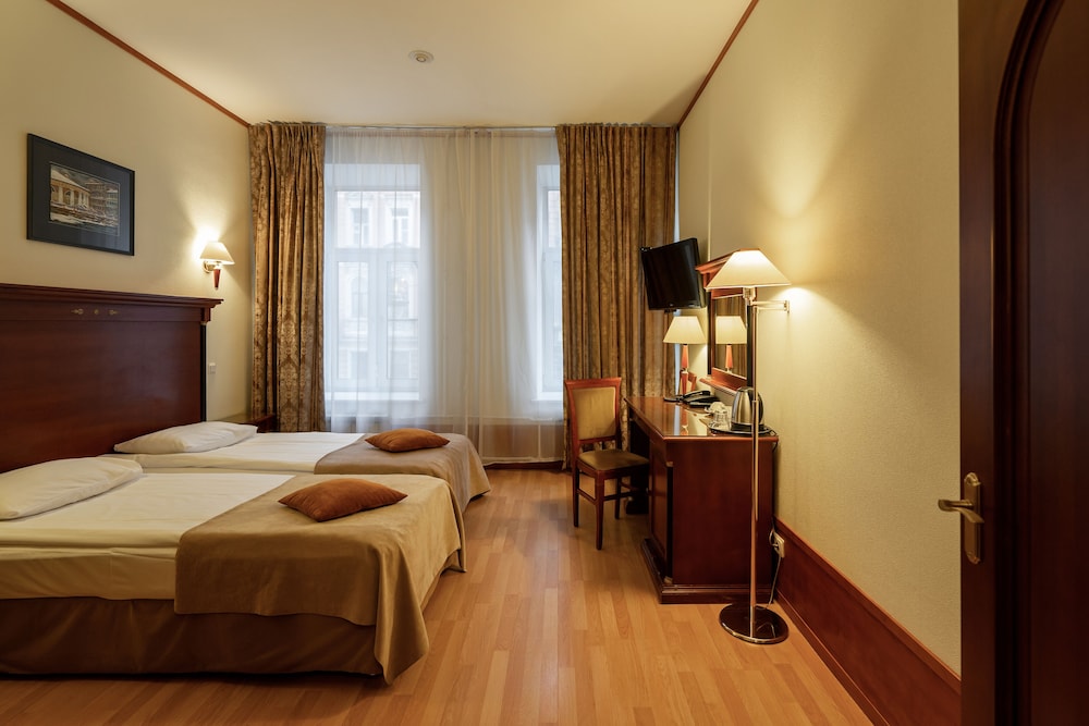 Standard Double or Twin Room photo 1
