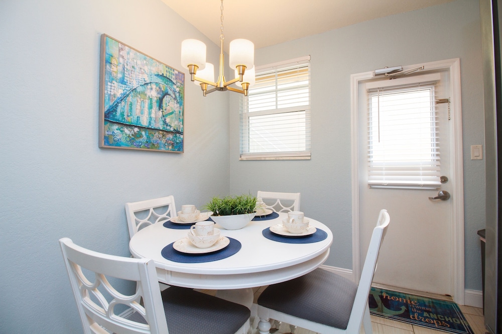 Condo, 1 Bedroom
