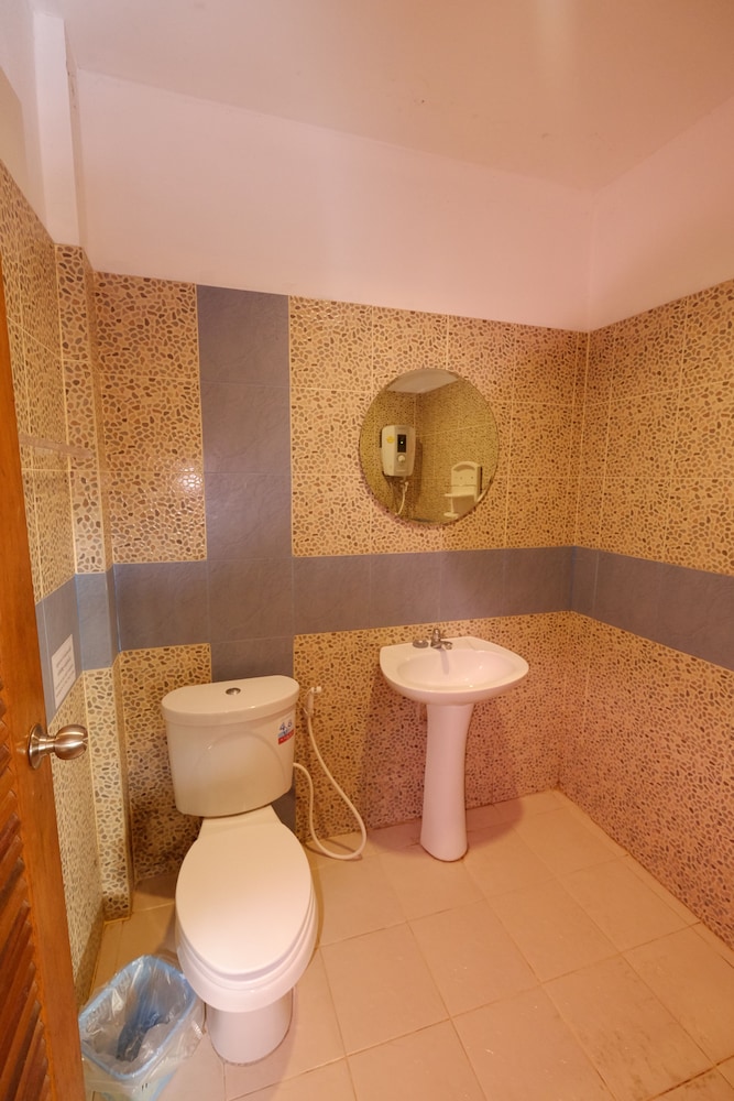 Deluxe Twin Room photo 2