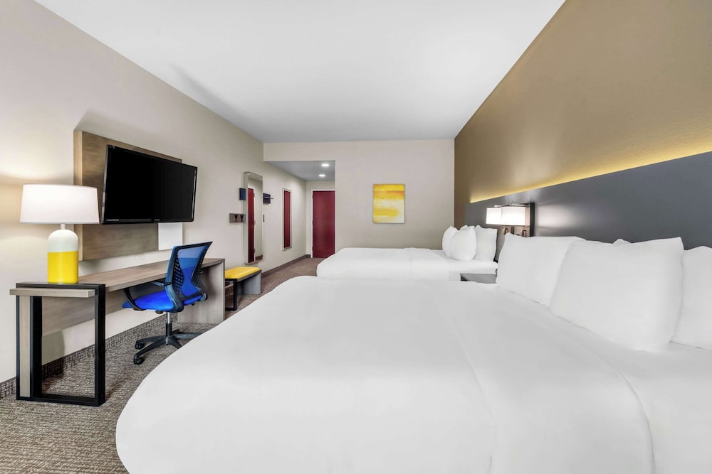 Room, 2 Queen Beds, Accessible, Non Smoking - Photo 2