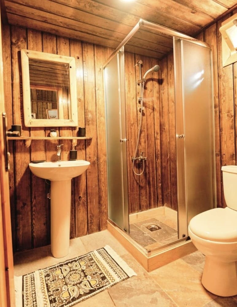 Single Room, 1 Bedroom, Valley View photo 2