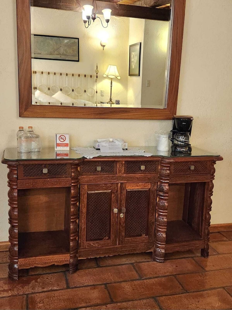 Suite - Photo 6