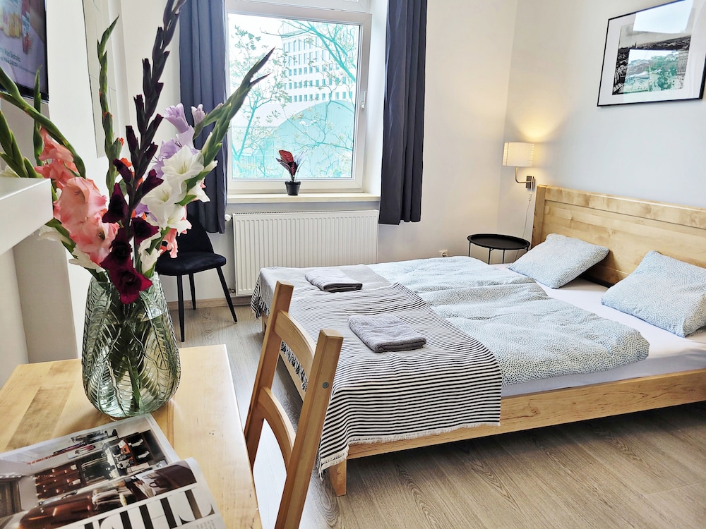 Standard Studio Suite, 1 Double Bed, City View
