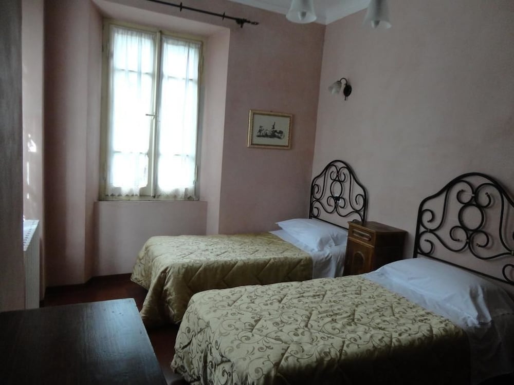 Double Or Twin Room photo 2