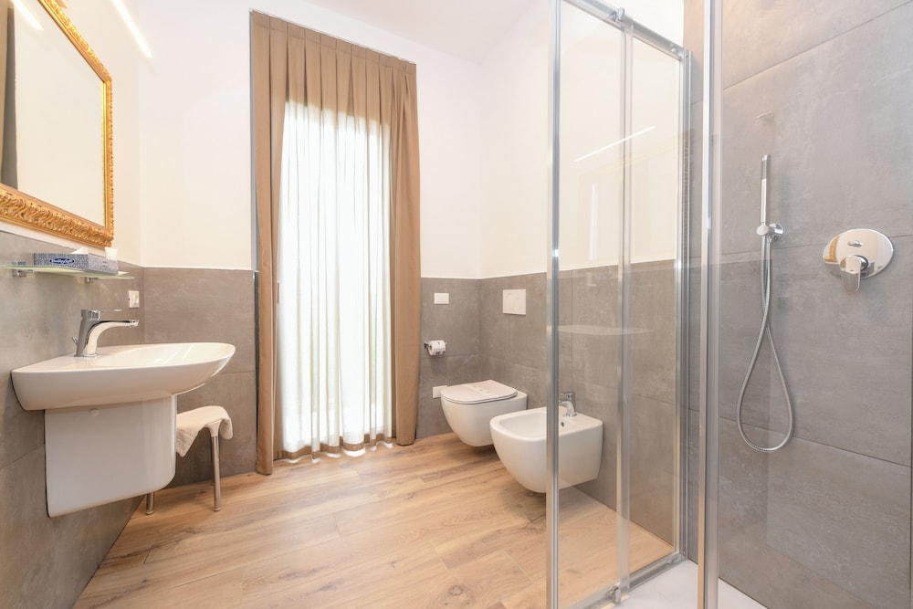 Superior Double Room - Photo 8