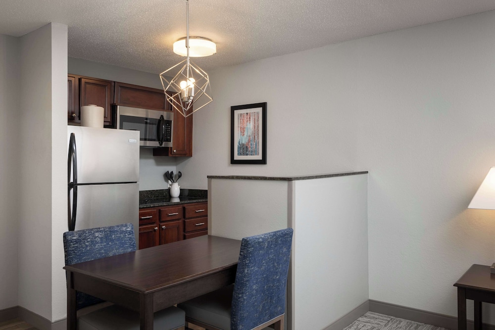Suite, 1 King Bed, Accessible, Bathtub