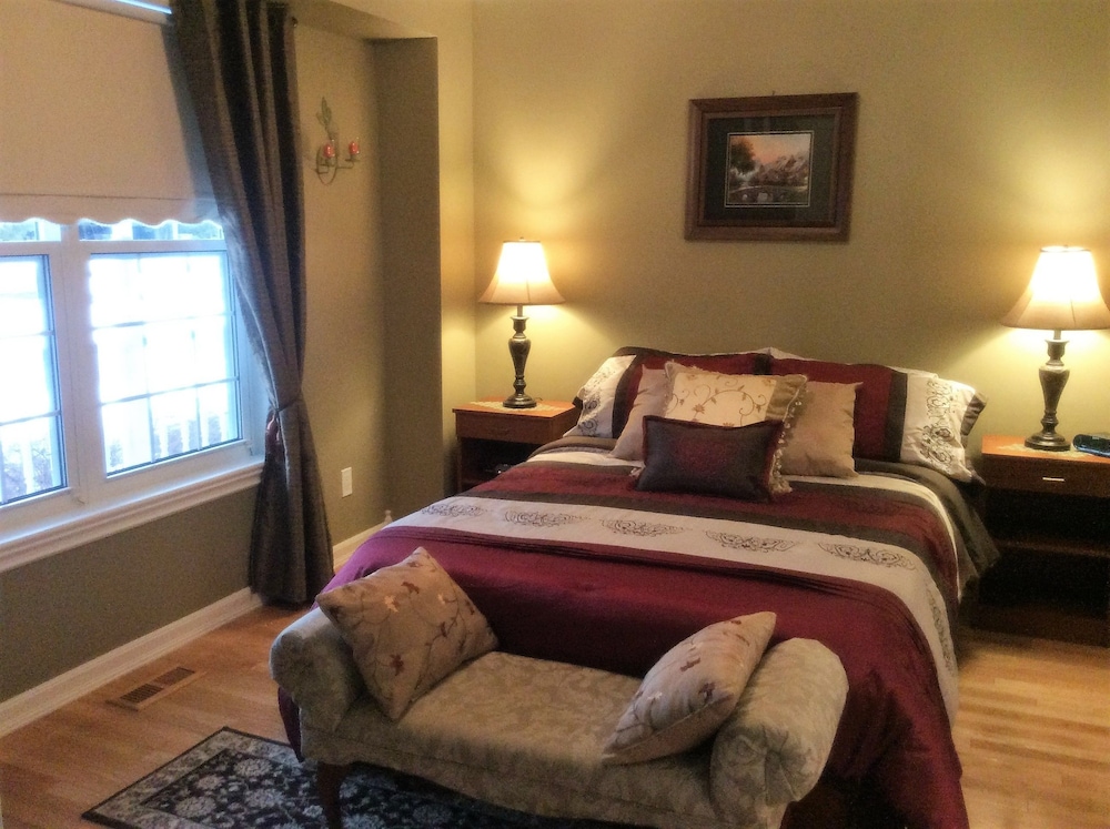 Sparkey's Room, Standard 1 Full Bed, Ensuite