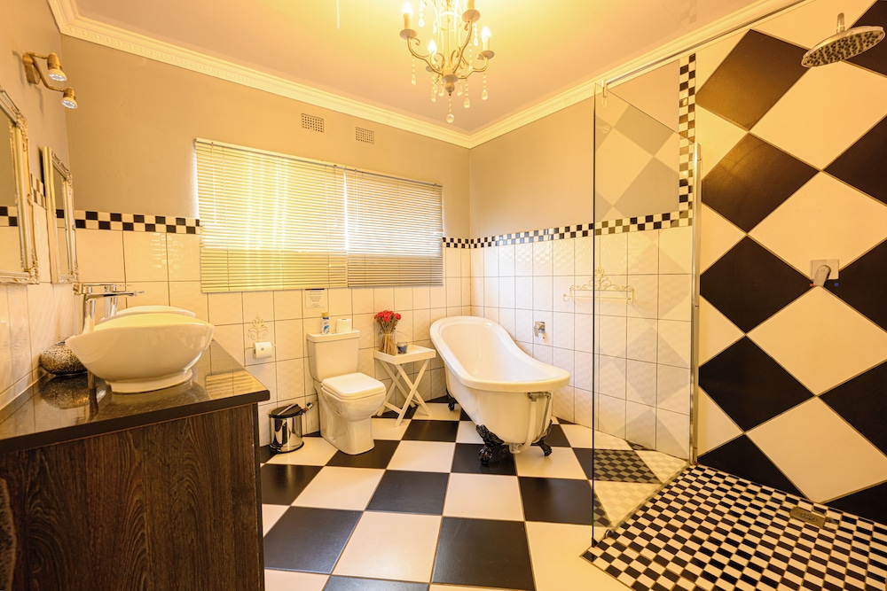 Triple Room (2) - Photo 8