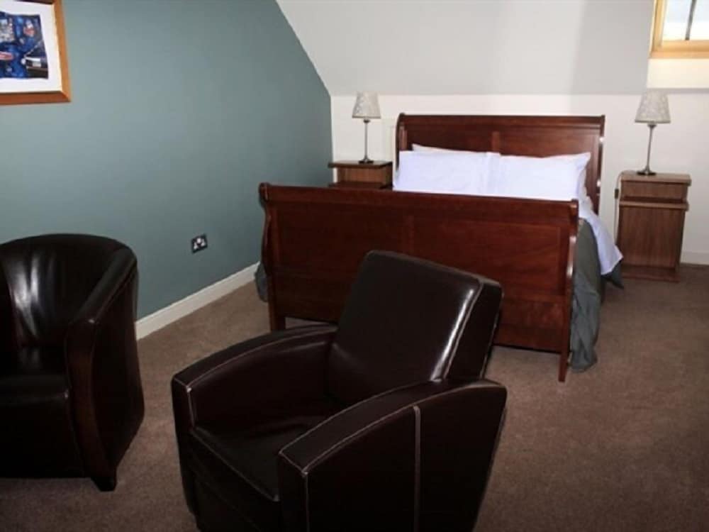 Standard Double Room, Ensuite - Photo 7
