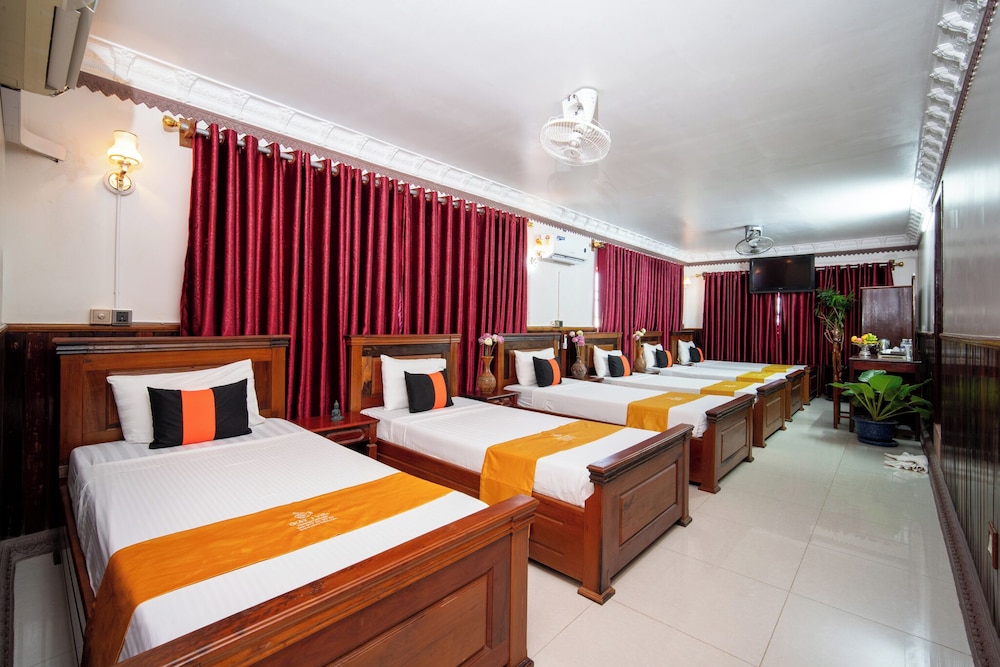 Family Suite, City View