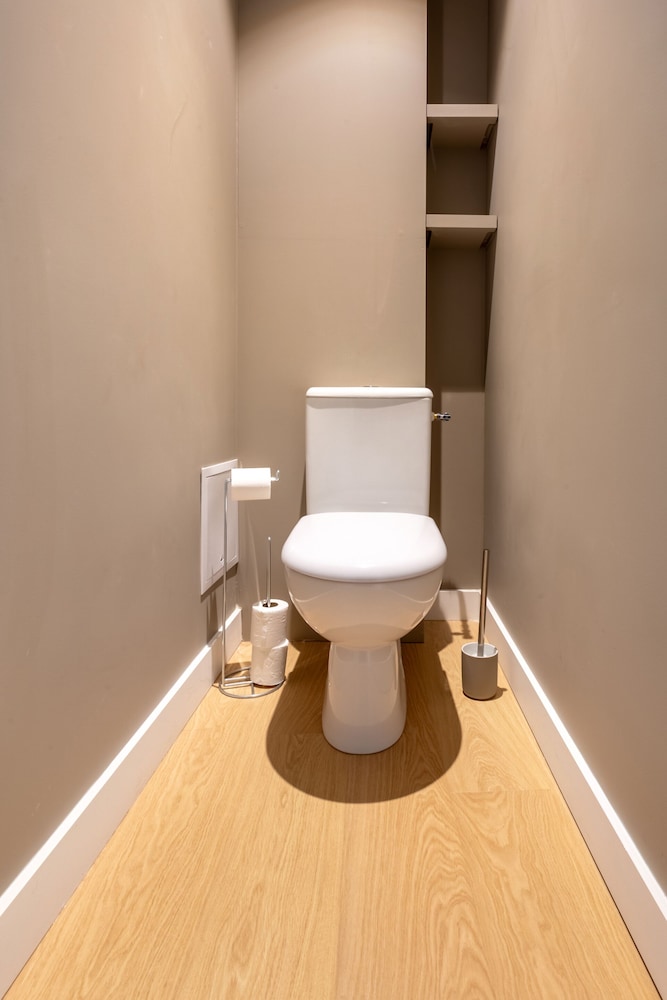 Apartment, Ensuite, City View - Photo 21
