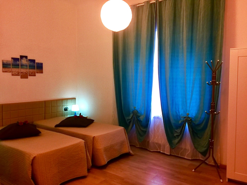 Comfort Triple Room, Private Bathroom photo 1