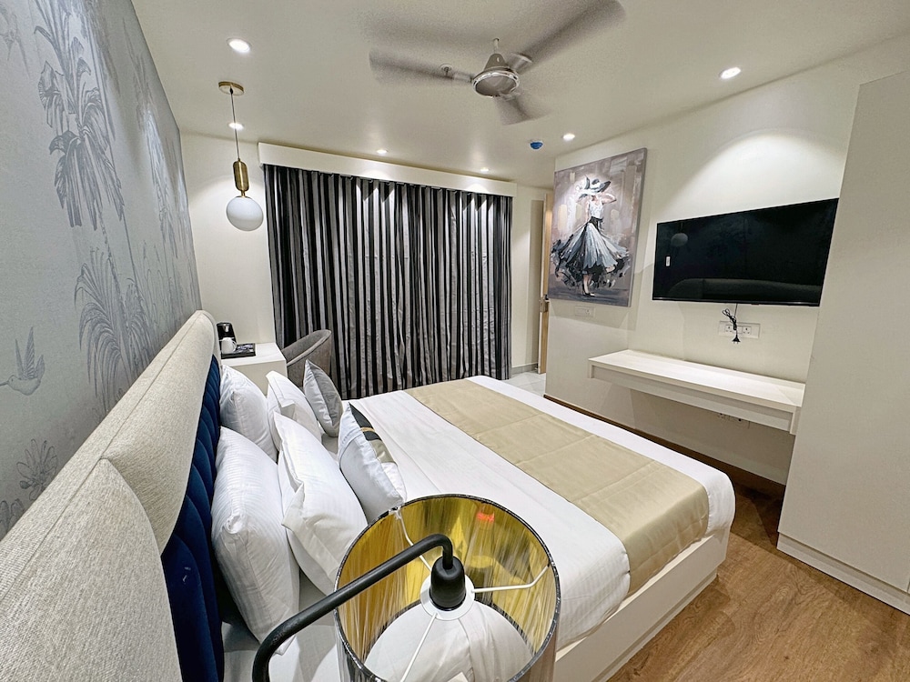 Deluxe Double or Twin Room - Photo 1
