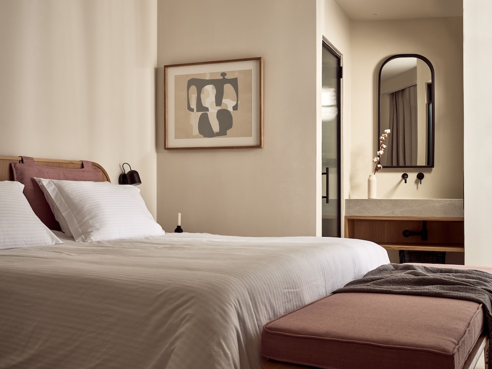 Junior Suite, 1 King Bed with Sofa bed, Private Pool