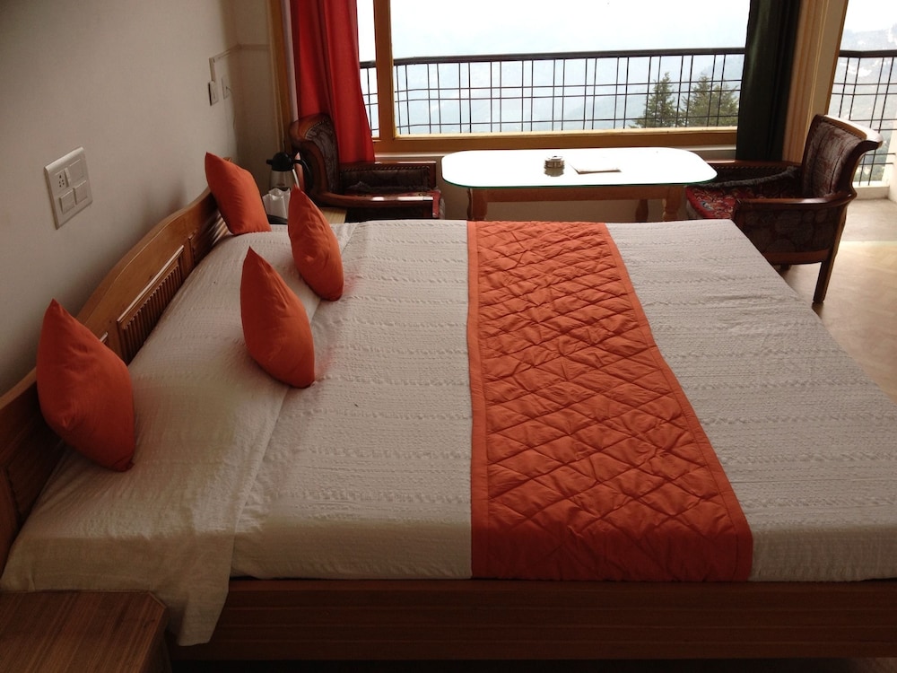 Deluxe Double Room, 1 Double Bed, Smoking, Mountain View photo 1