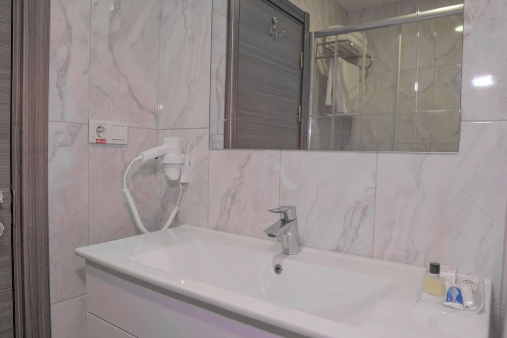 Triple Room - Photo 2