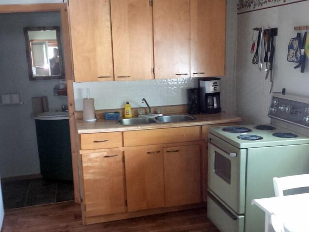 Economy Cabin, 2 Bedrooms (Shower House) photo 1