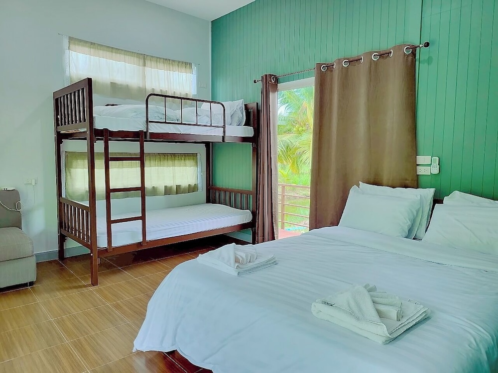 Superior Quadruple Room photo 1