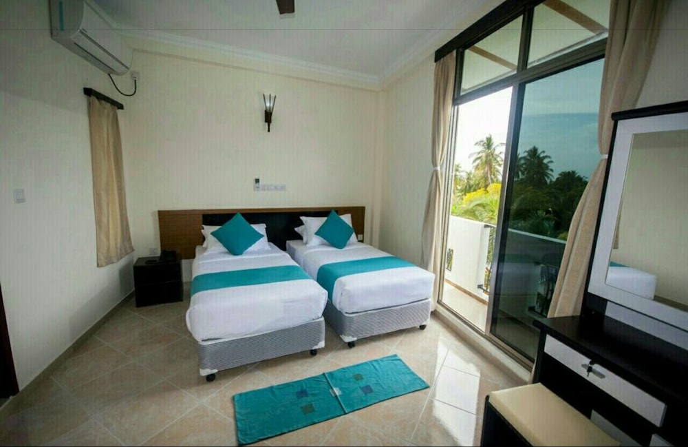 Deluxe Twin Room, Multiple Beds photo 1
