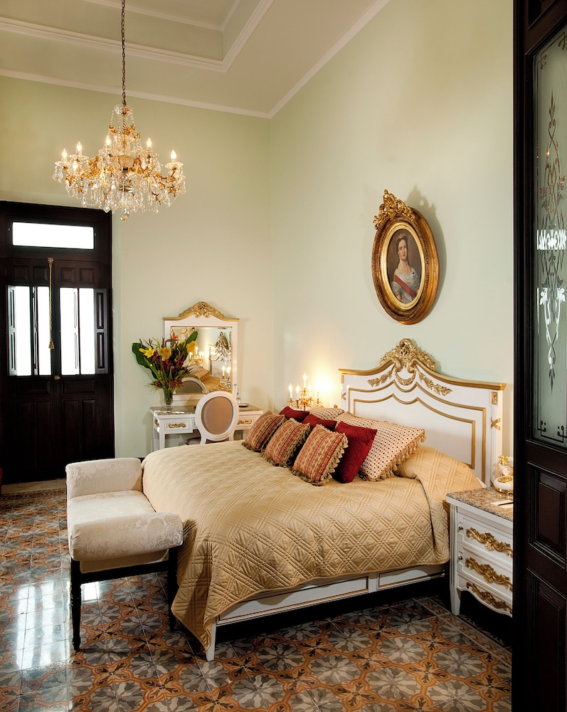 Master Suite Adults Only - Photo 1