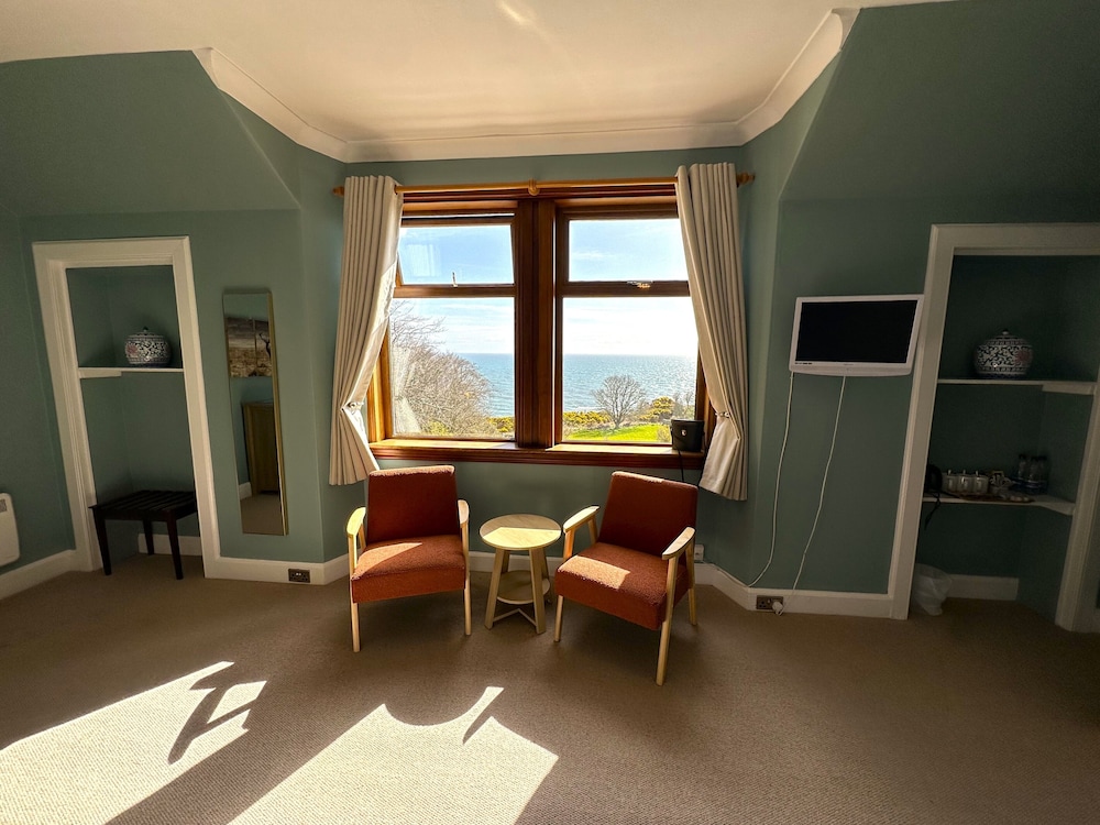 Family Room photo 2