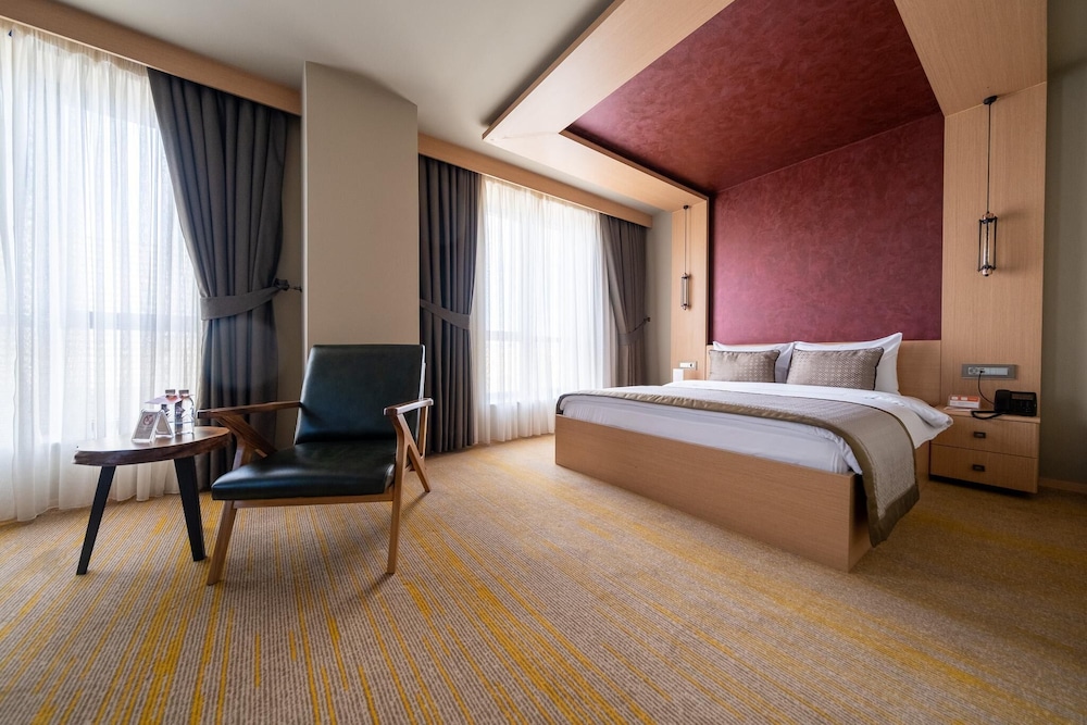 Room, 1 Double Bed, Corner - Photo 2