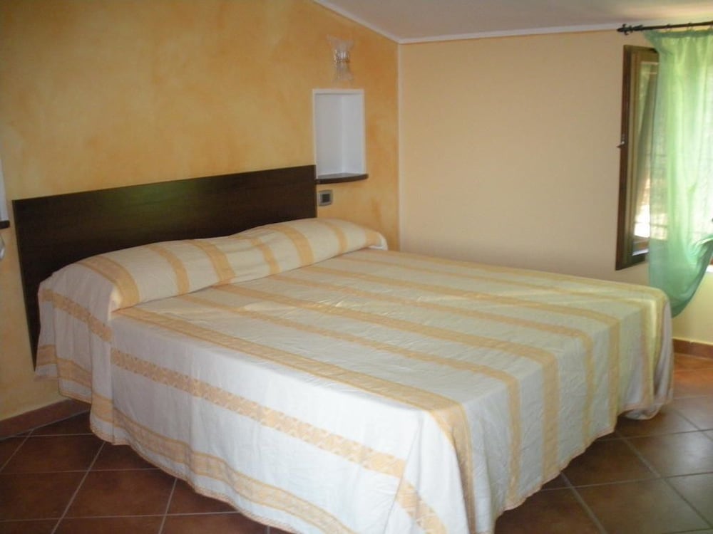 Triple Room, Garden View photo 2