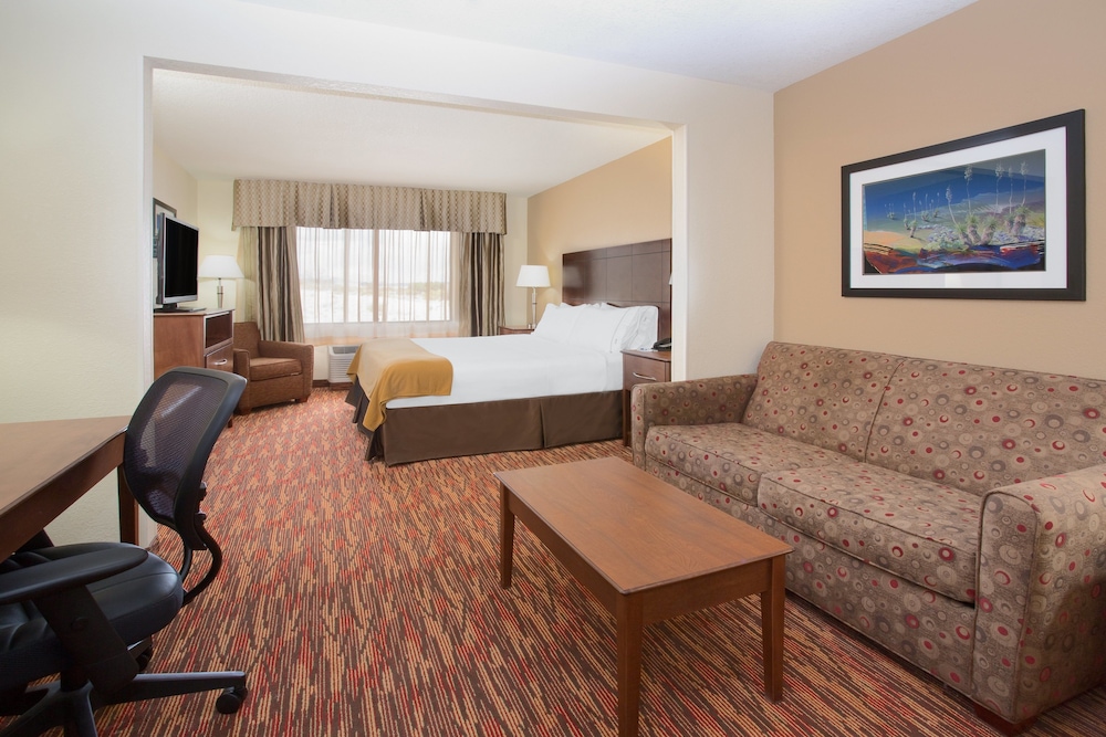 Suite, 1 King Bed with Sofa bed (Dining)