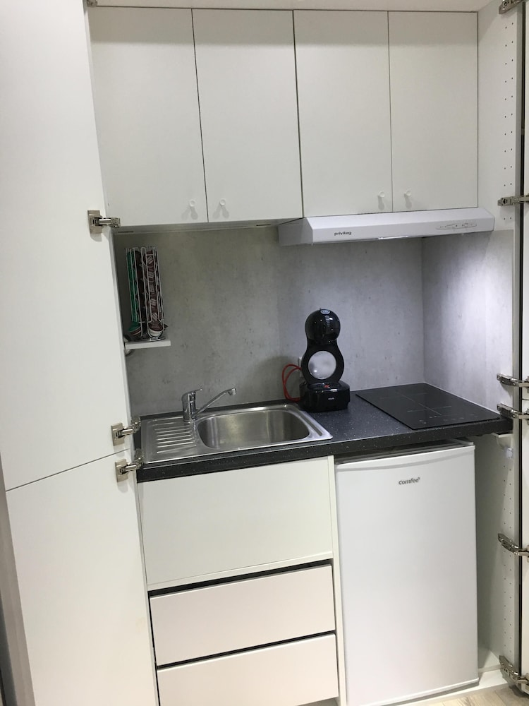 Standard Apartment, Private Bathroom, Park View (Zimmer 201) - Photo 11