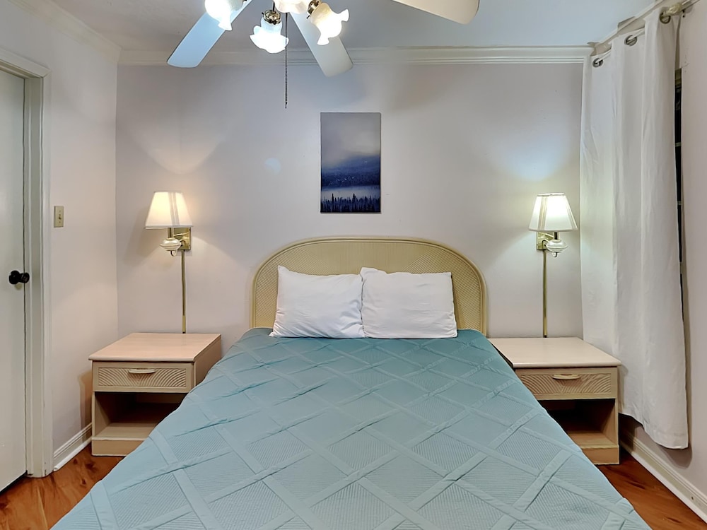 Condo, Multiple Beds, Balcony, Beach View (#3304 - No Pets)