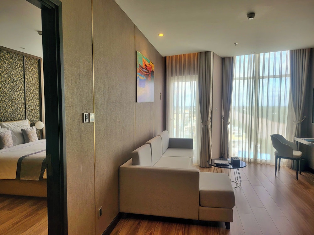 Prime Suite Room - Photo 3