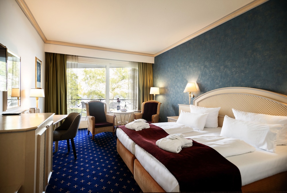 Superior Double Room - Lake View Loggia - Photo 1