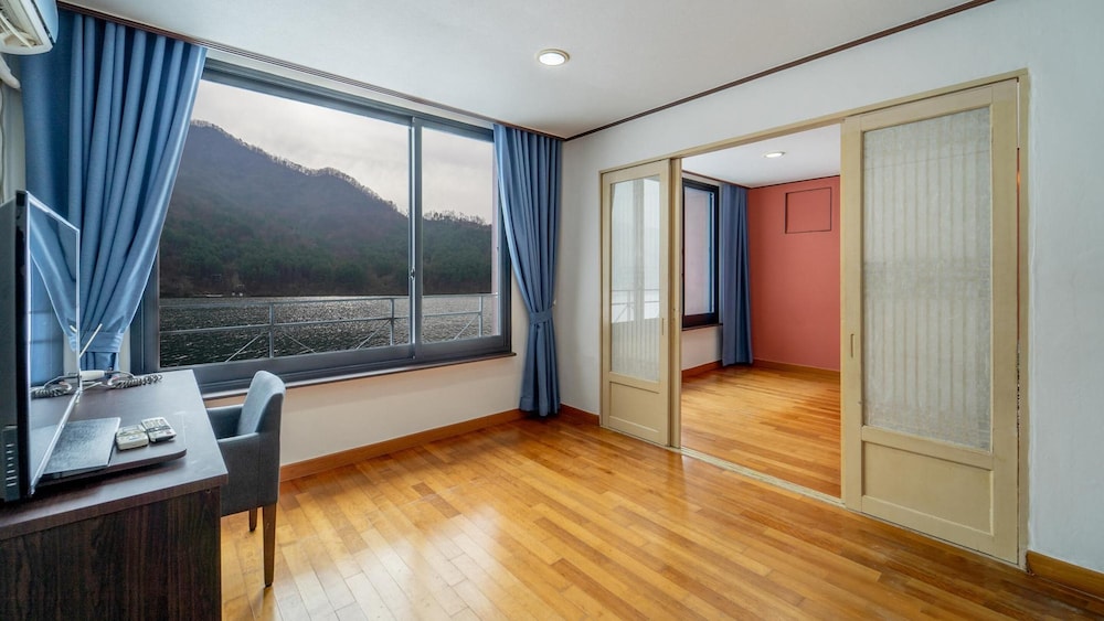 Basic Room, 1 Bedroom (Full Moon 602)