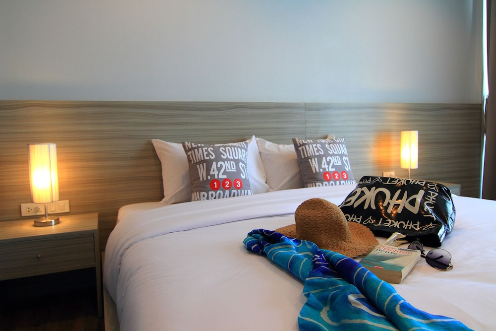 Superior Pool Access with King Bed