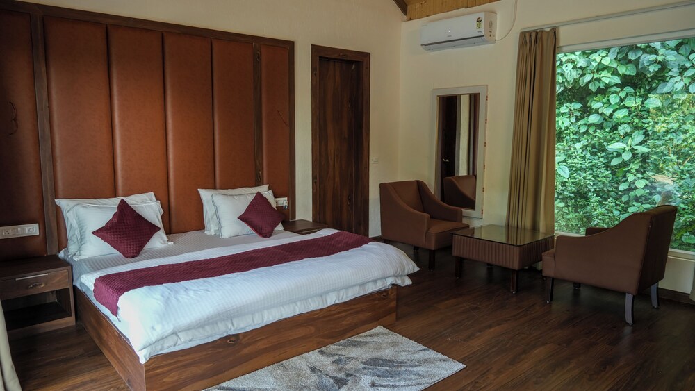 Deluxe Double Room, Garden View