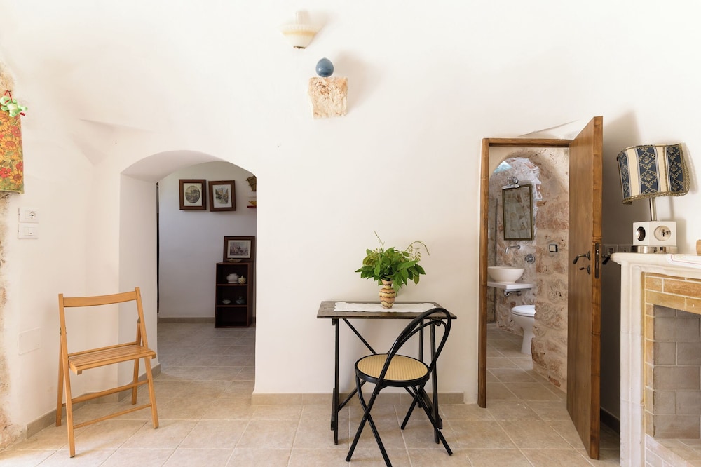 Family Suite, 2 Bedrooms, Pool View photo 4