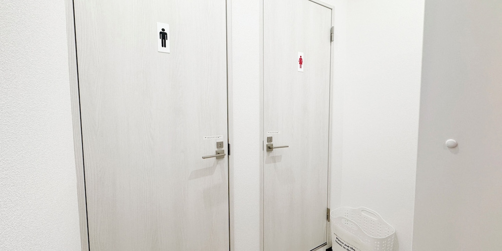 Basic Twin Room, Non Smoking, Ground Floor (103) photo 2