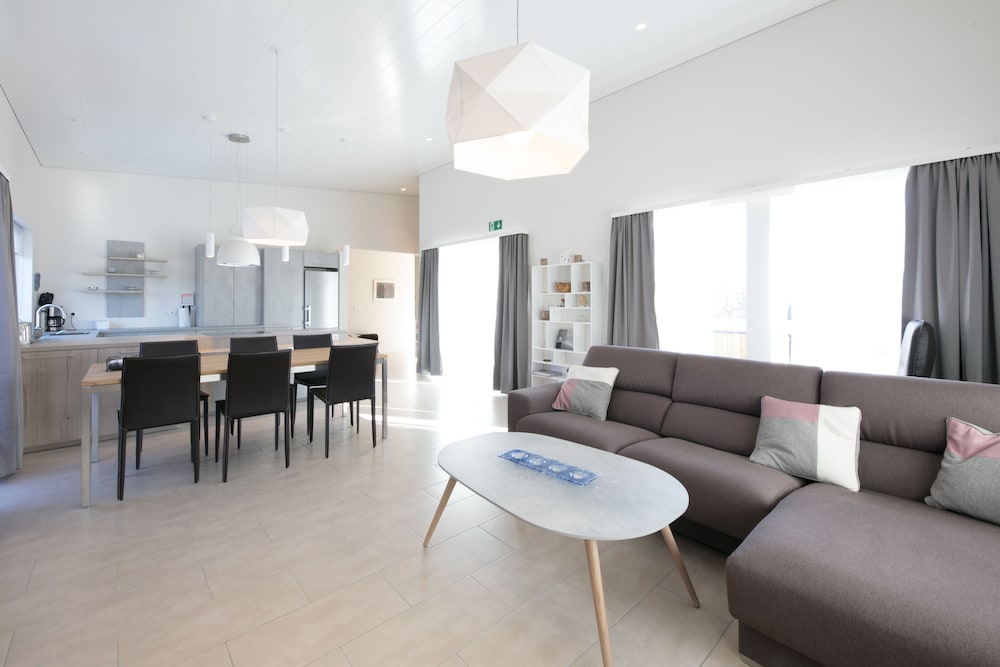 Holiday House photo 1