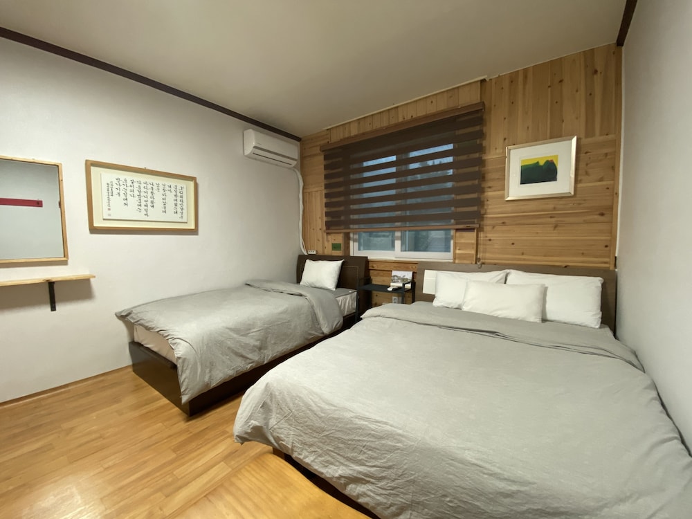 Family Triple Room photo 2