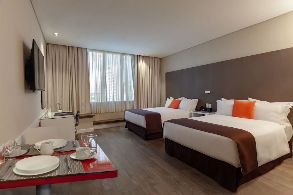 Superior Twin Room, City View photo 1