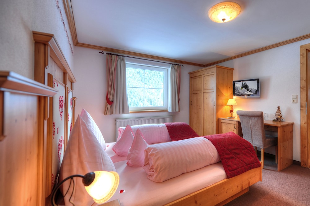 Deluxe Single Room, 1 Bedroom, Non Smoking, Valley View photo 1