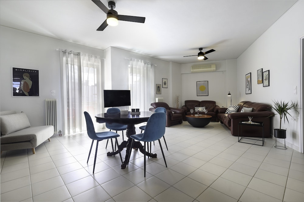Apartment photo 1