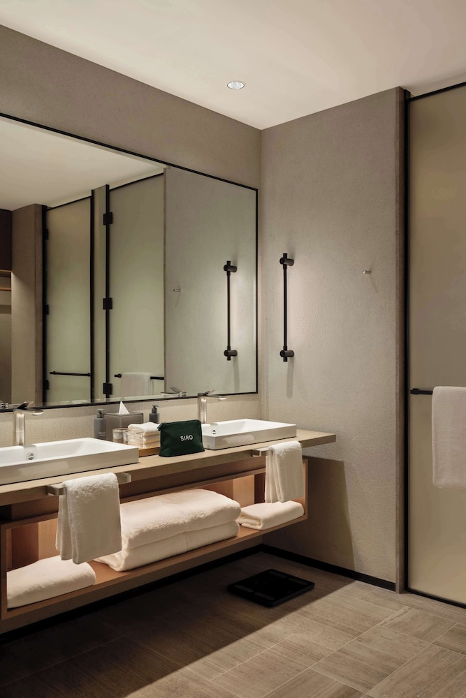Room (SIRO Plus GCC Resident, ID Mandatory) photo 2