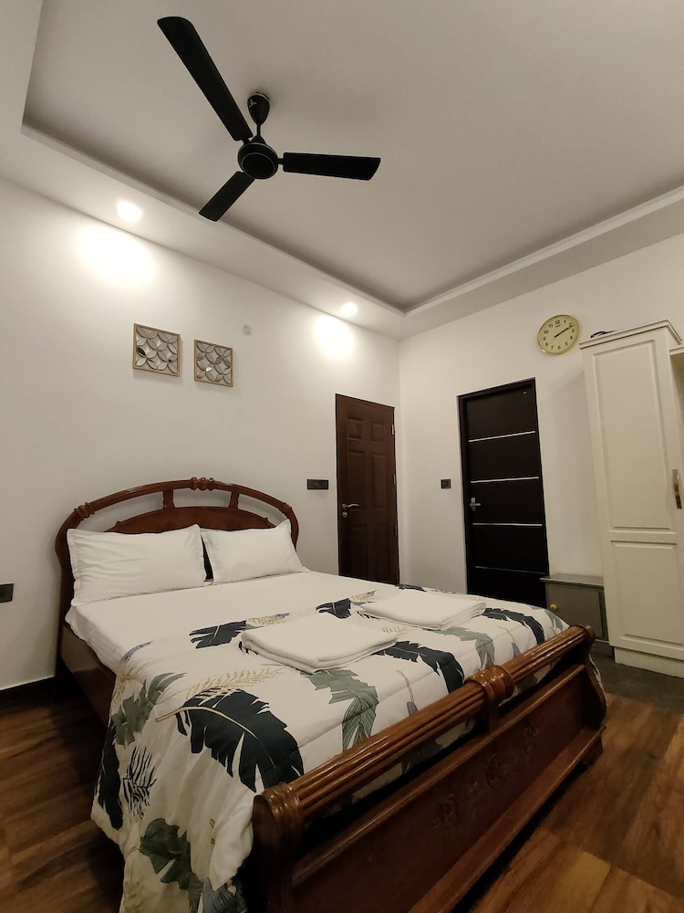 Villa, 4 Bedrooms, Smoking, Balcony photo 1